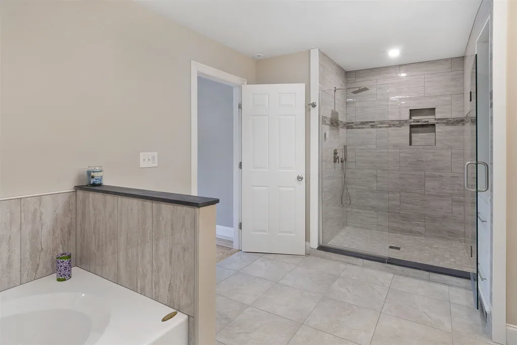 26 Norris Road Orford NH 03777