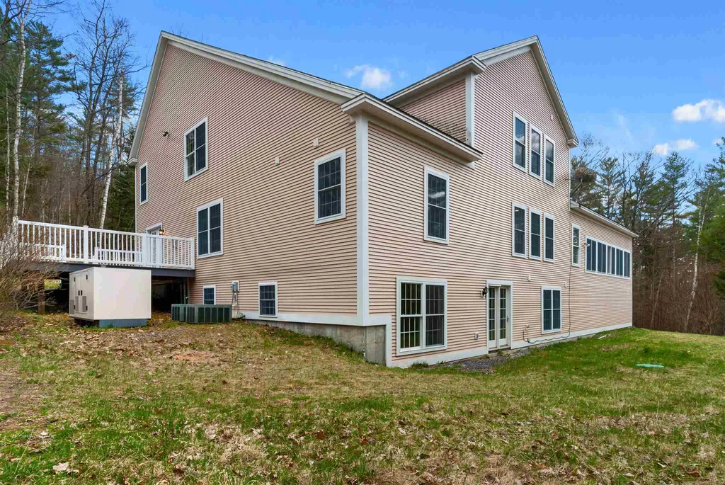 26 Norris Road Orford NH 03777