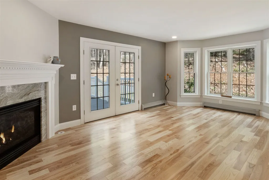 26 Norris Road Orford NH 03777
