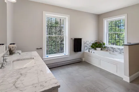 26 Norris Road Orford NH 03777