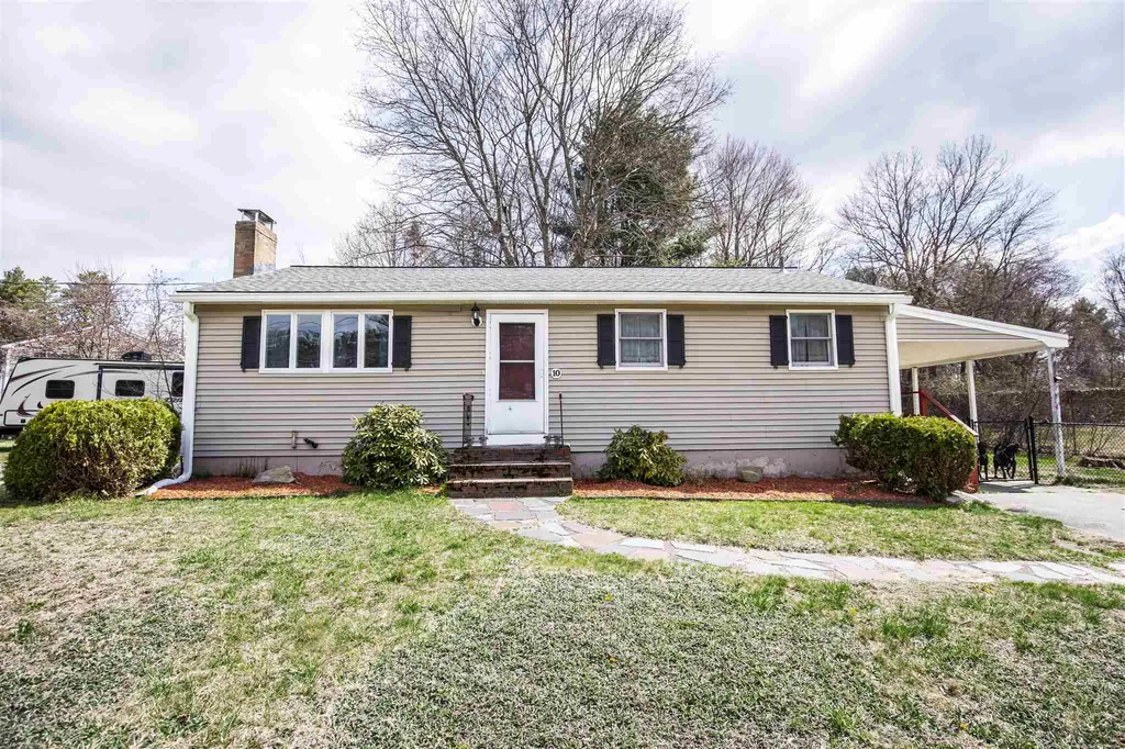10 Centerville Drive Salem NH 03079