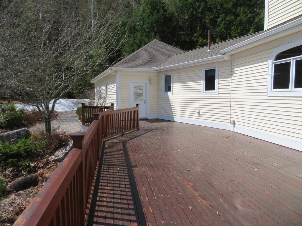 107 Ledgeview Shore Drive Alexandria NH 03222
