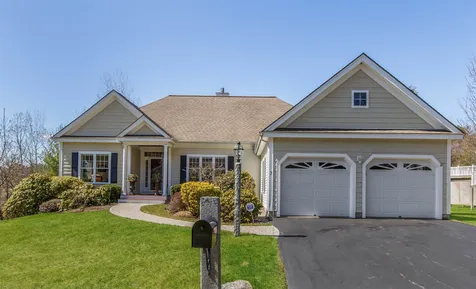7 Cabot Lane Bedford NH 03110