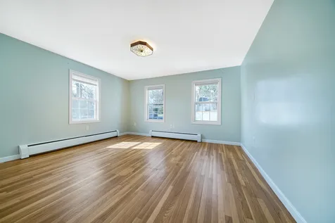 9 Emerson Way Salem NH 03079