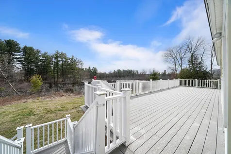 9 Emerson Way Salem NH 03079