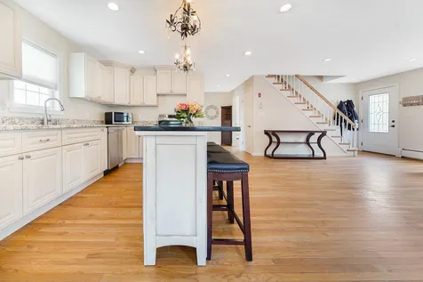 9 Emerson Way Salem NH 03079