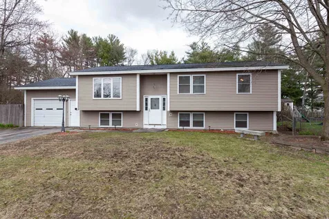 8 Cheshire Street Nashua NH 03063