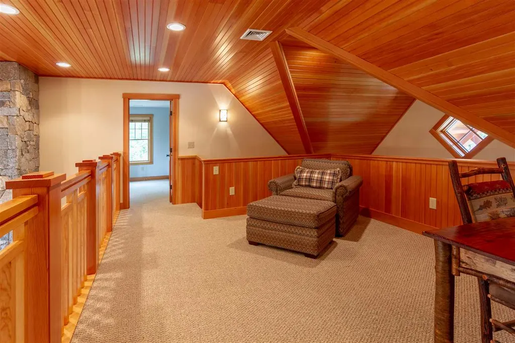 3 Hemlock Drive Lincoln NH 03251
