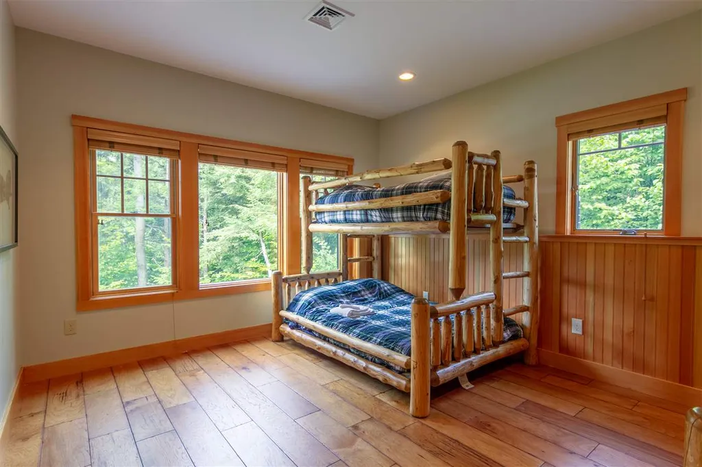 3 Hemlock Drive Lincoln NH 03251
