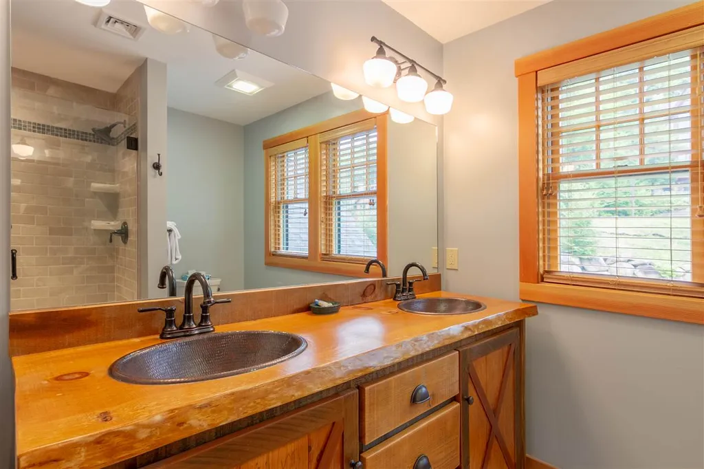 3 Hemlock Drive Lincoln NH 03251