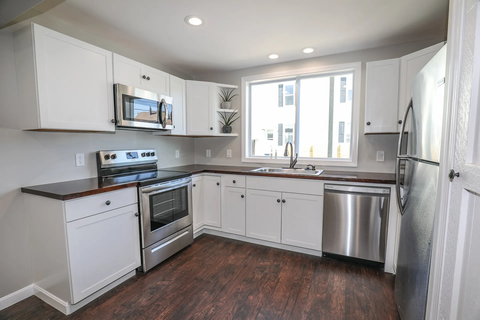 4 Alstead Avenue Nashua NH 03060
