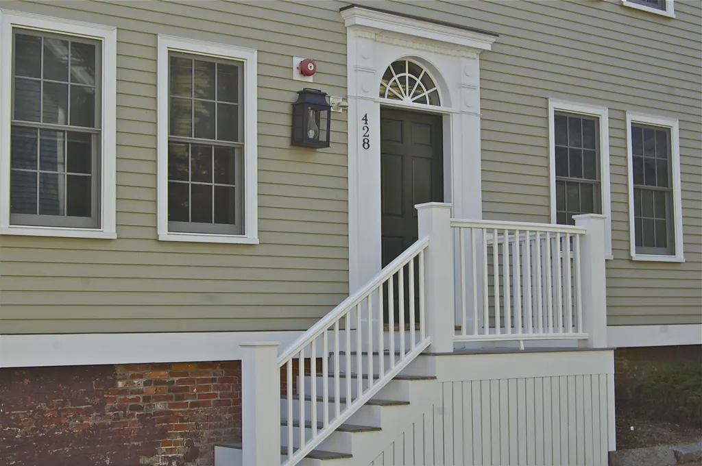 428 Pleasant Street Portsmouth NH 03801