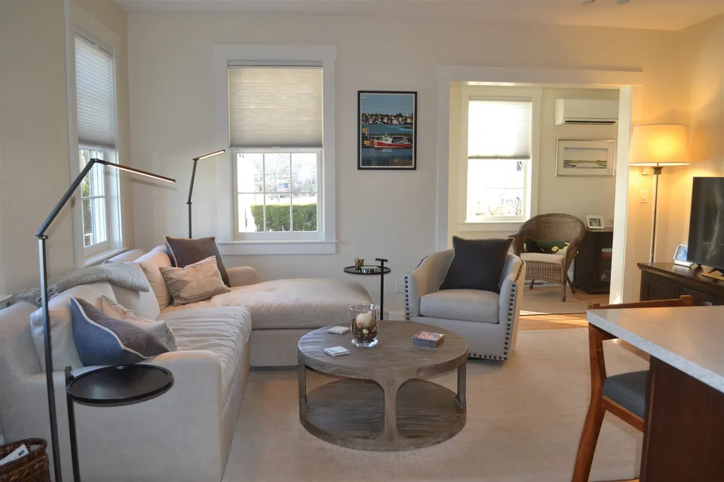 428 Pleasant Street Portsmouth NH 03801