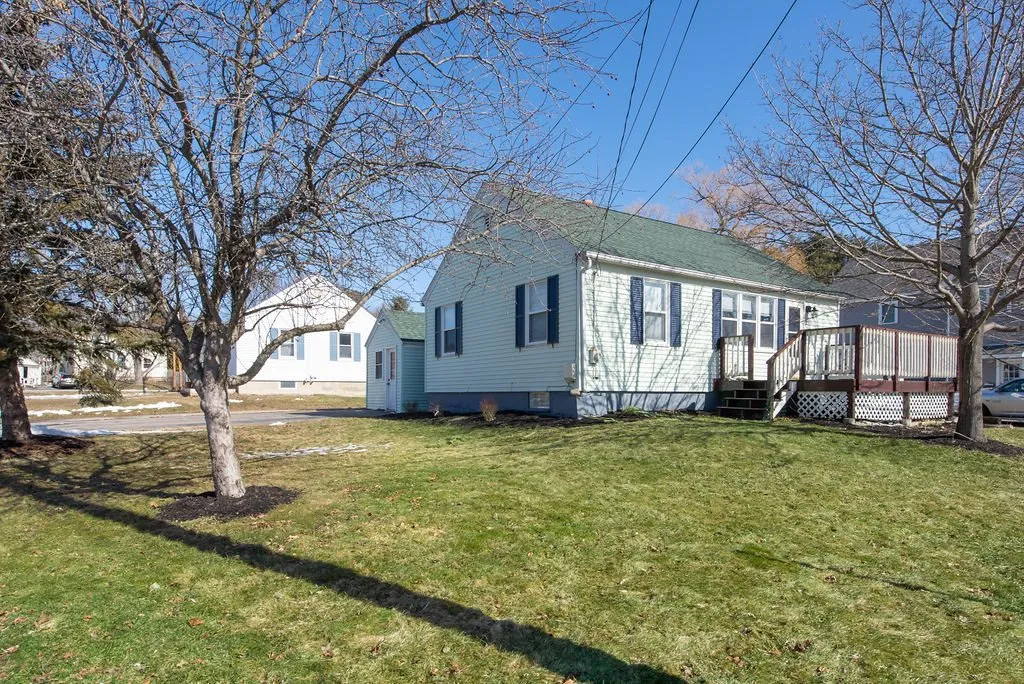 121 Leach Road Eliot ME 03903