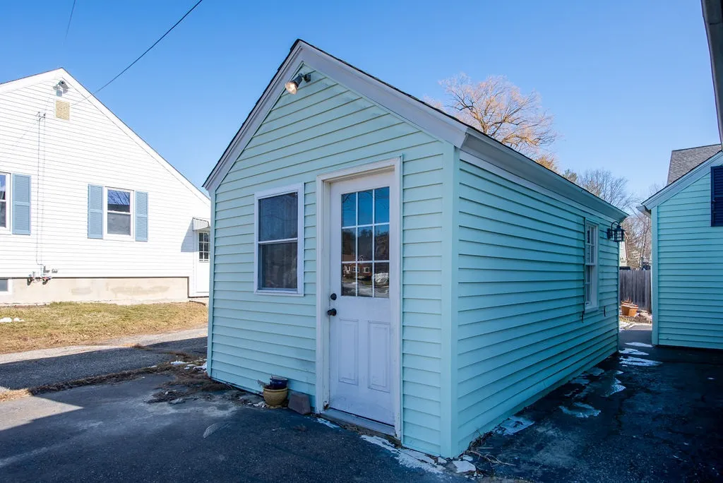 121 Leach Road Eliot ME 03903