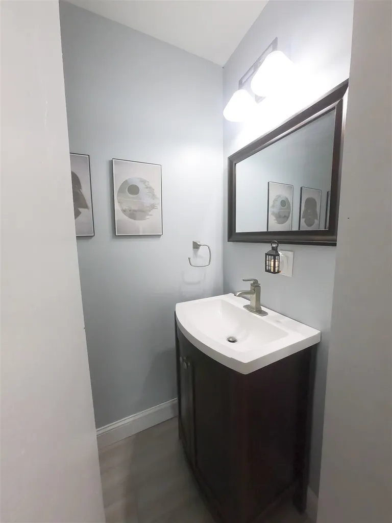 8 Greenleaf Court Belmont NH 03220