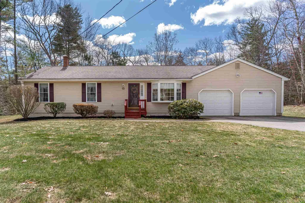 48 Phillipswood Road Sandown NH 03873