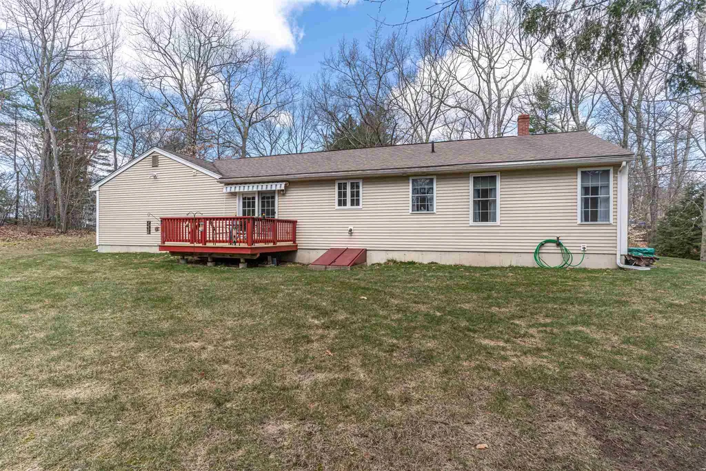 48 Phillipswood Road Sandown NH 03873