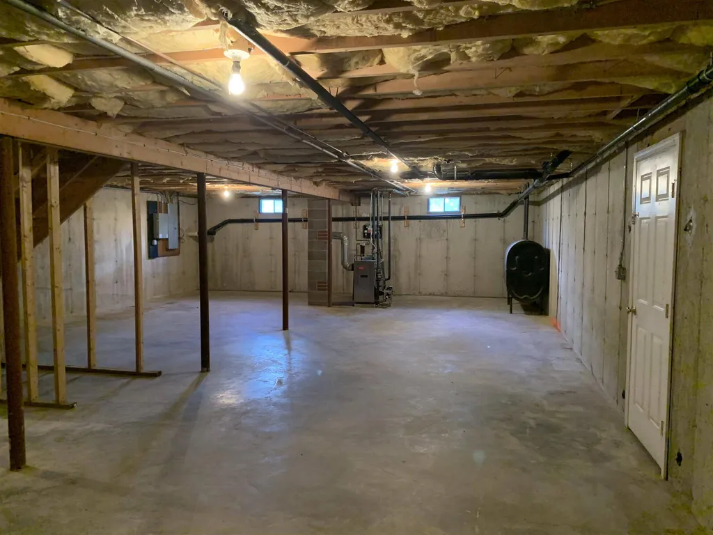 48 Phillipswood Road Sandown NH 03873