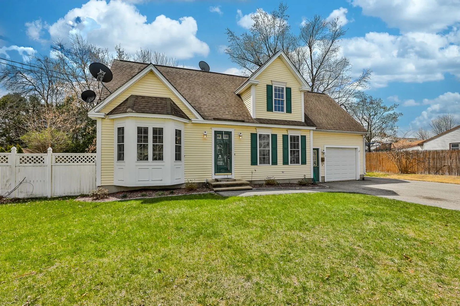 63 Dexter Street Nashua NH 03060
