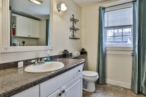 63 Dexter Street Nashua NH 03060