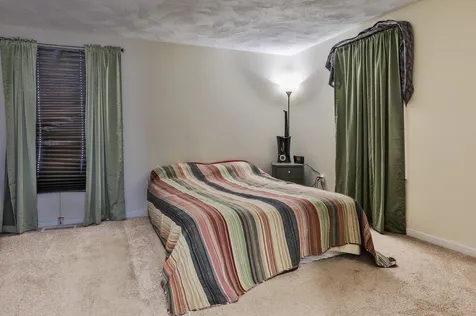 63 Dexter Street Nashua NH 03060