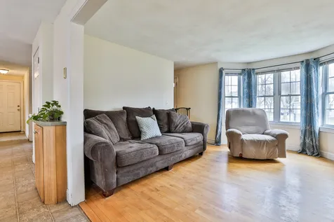 63 Dexter Street Nashua NH 03060