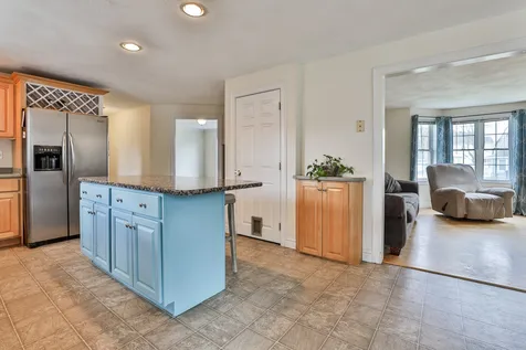 63 Dexter Street Nashua NH 03060