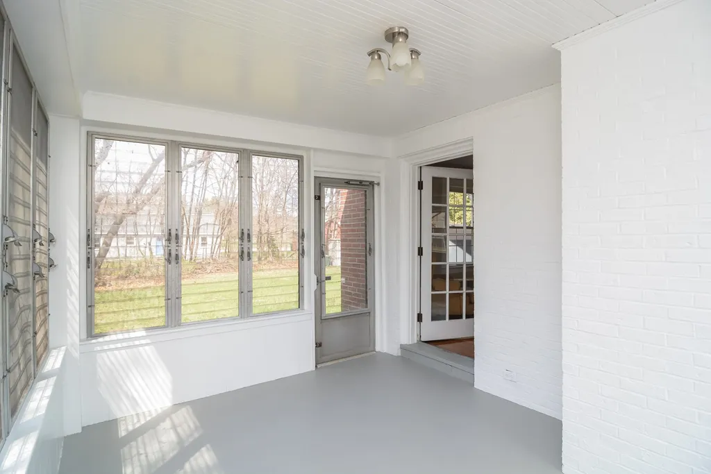 10 Sargent Avenue Nashua NH 03064