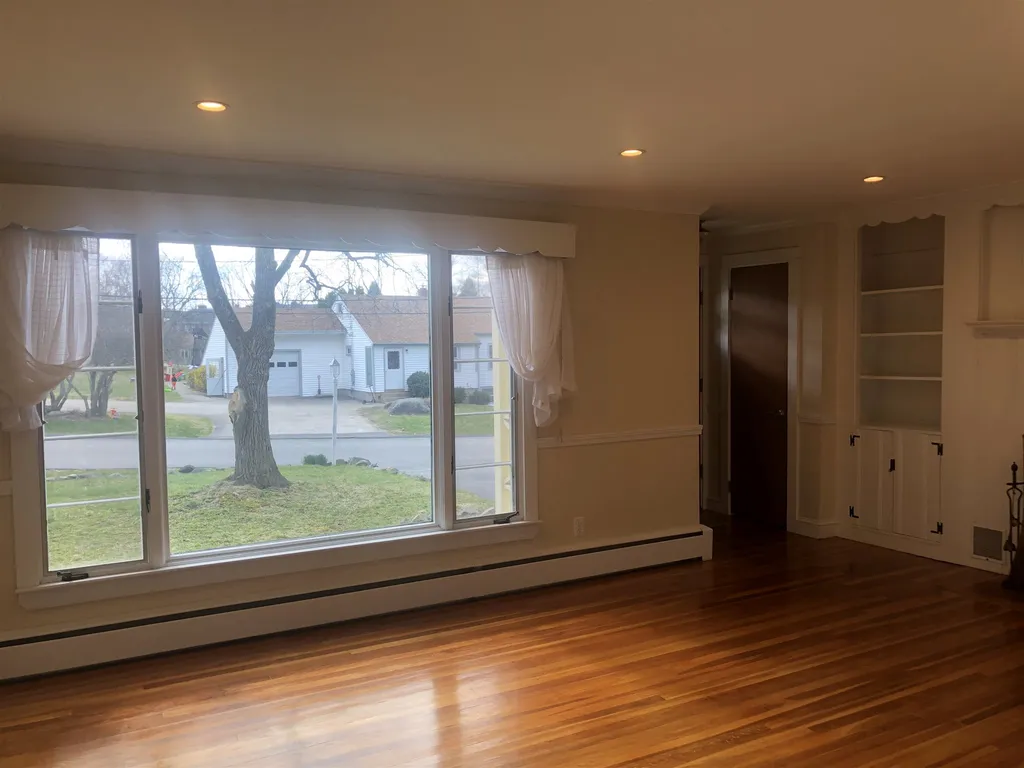 2 Glassford Lane Durham NH 03824