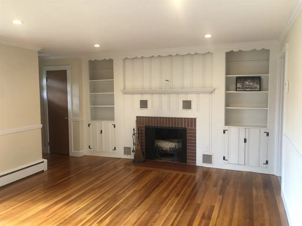 2 Glassford Lane Durham NH 03824