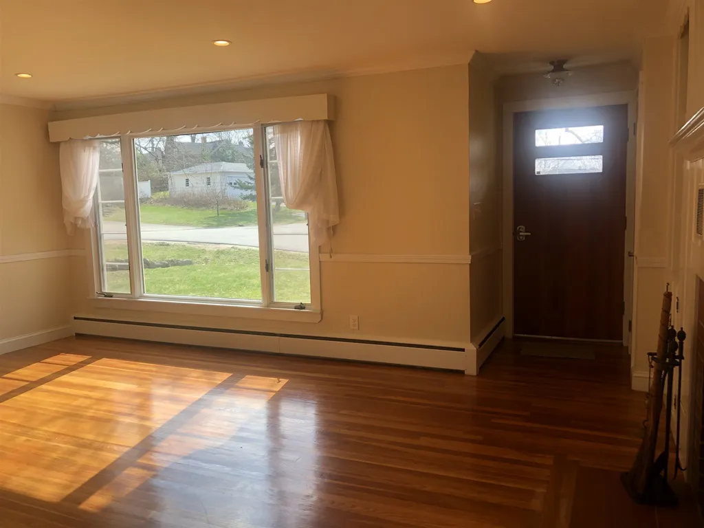 2 Glassford Lane Durham NH 03824