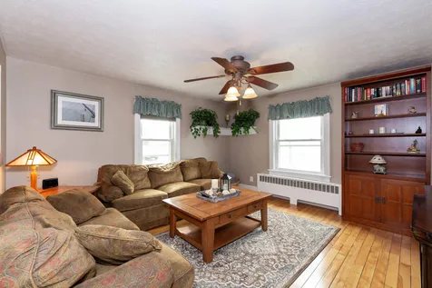21 Eden Street Goffstown NH 03102