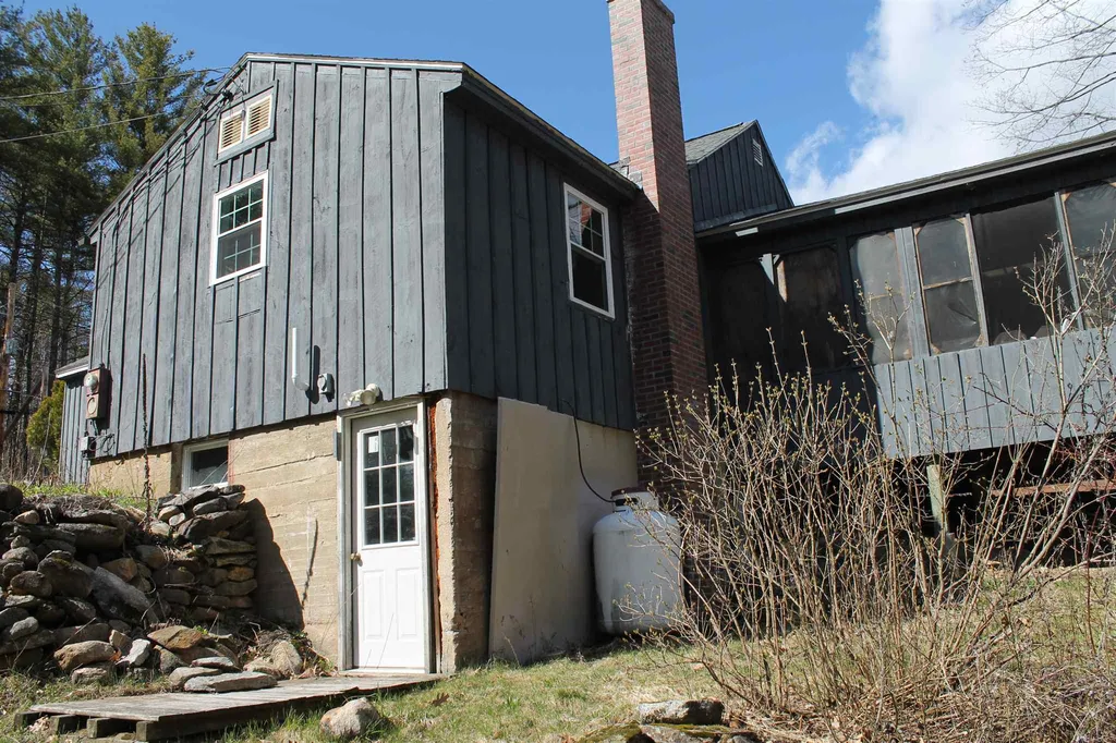 80 Weare Road New Boston NH 03070