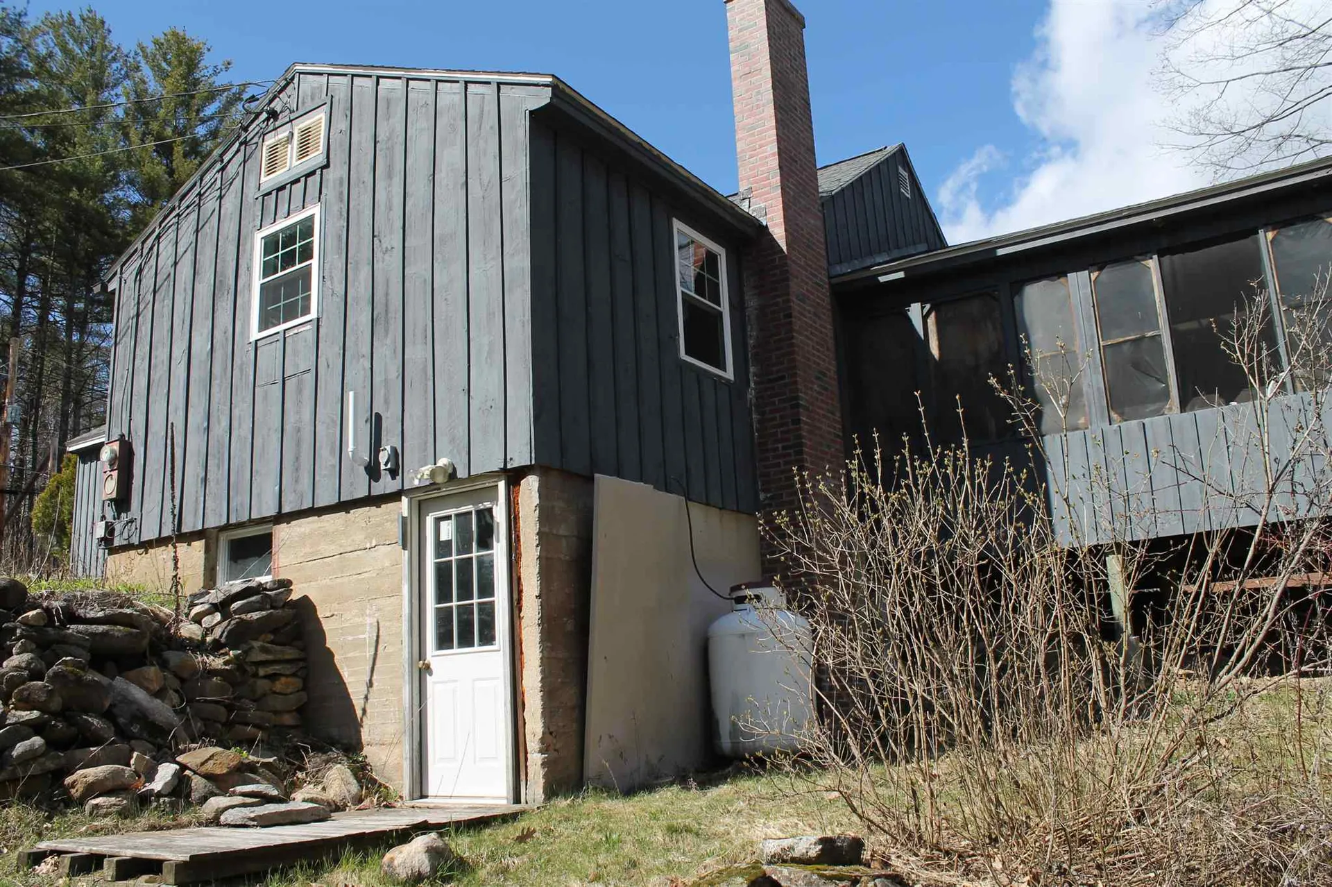 80 Weare Road New Boston NH 03070