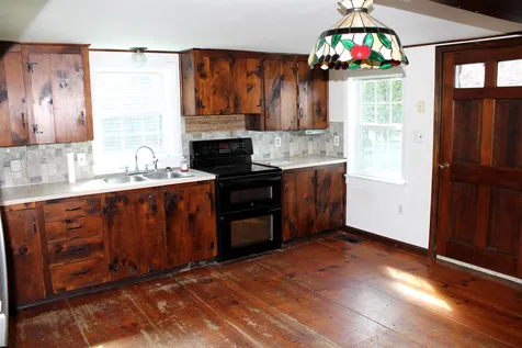 80 Weare Road New Boston NH 03070