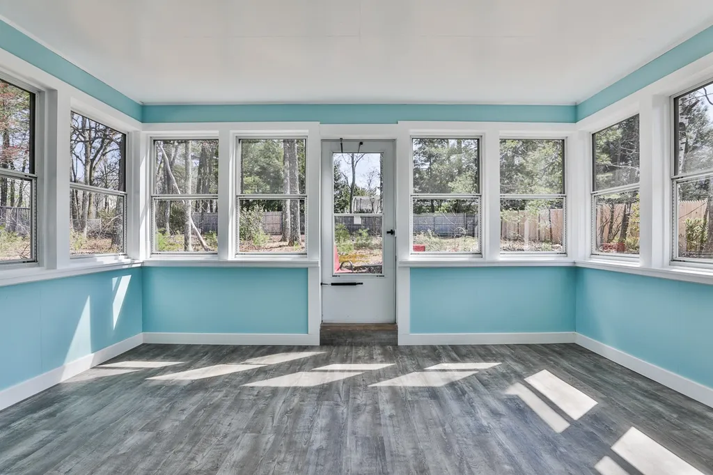 255 Paquette Avenue Manchester NH 03104
