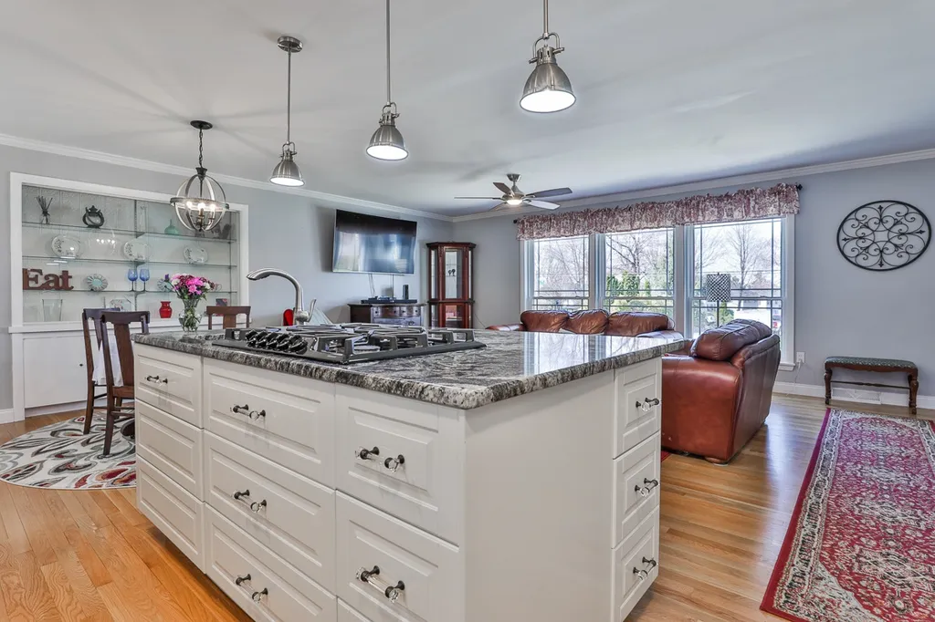 255 Paquette Avenue Manchester NH 03104