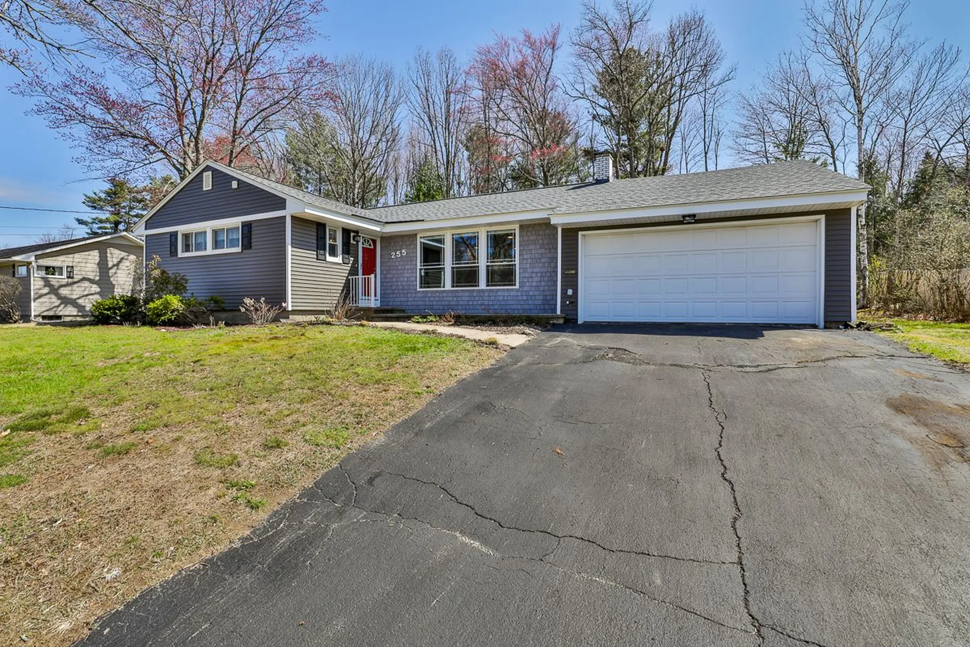 255 Paquette Avenue Manchester NH 03104