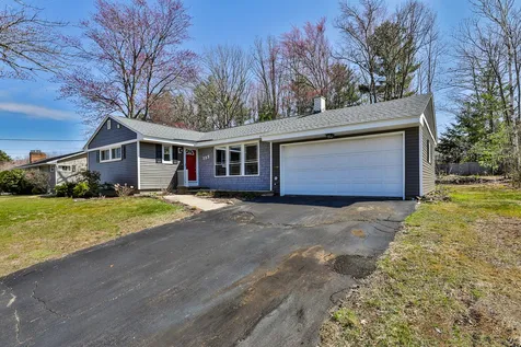 255 Paquette Avenue Manchester NH 03104