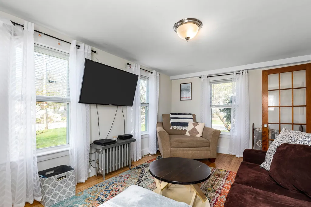13 Mckinley Street Exeter NH 03833