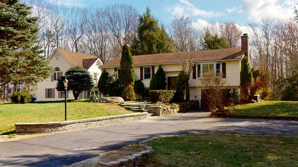 161 Deer Ridge Drive Barrington NH 03825