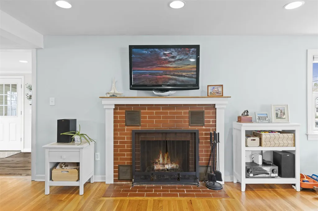 132 Rogers Road Kittery ME 03904