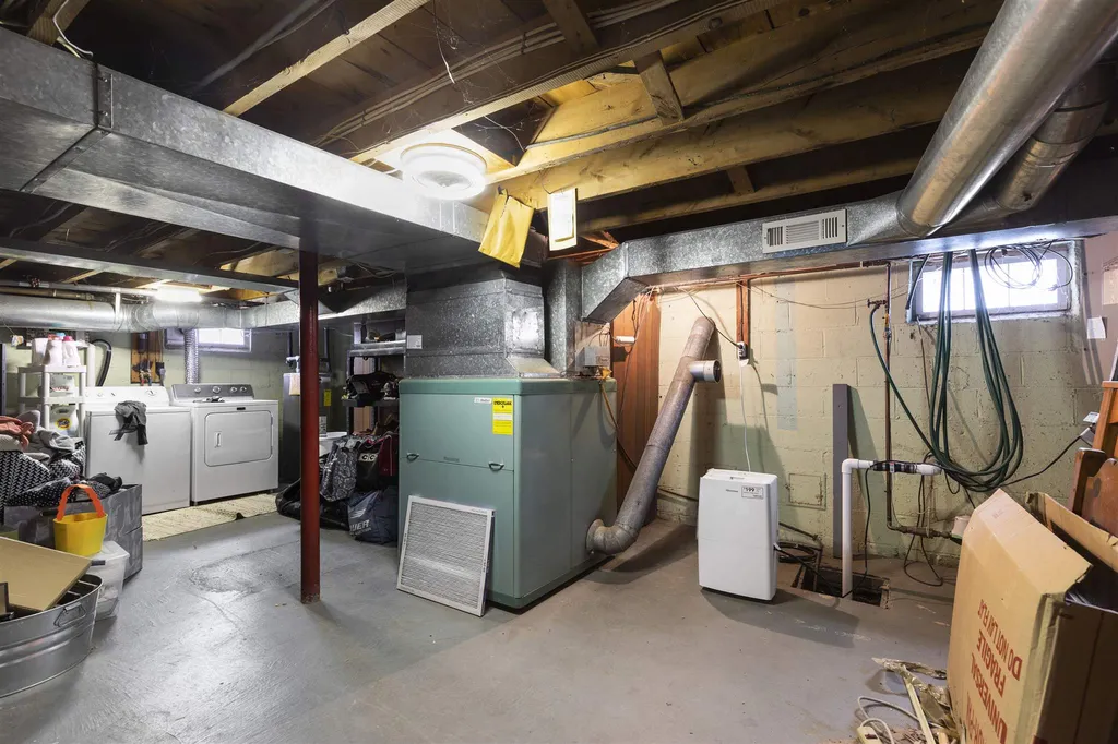 132 Rogers Road Kittery ME 03904