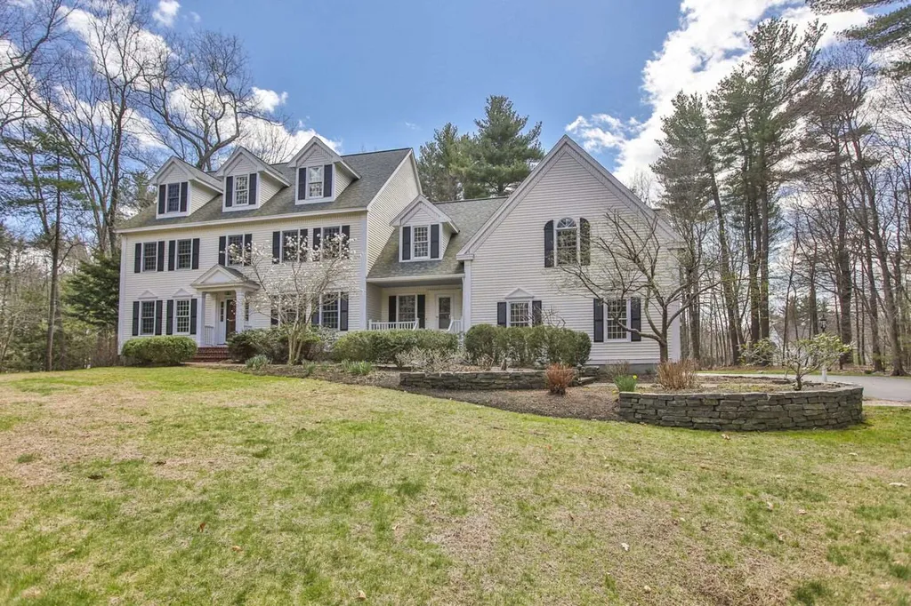 12 Rockrimmon Road North Hampton NH 03862