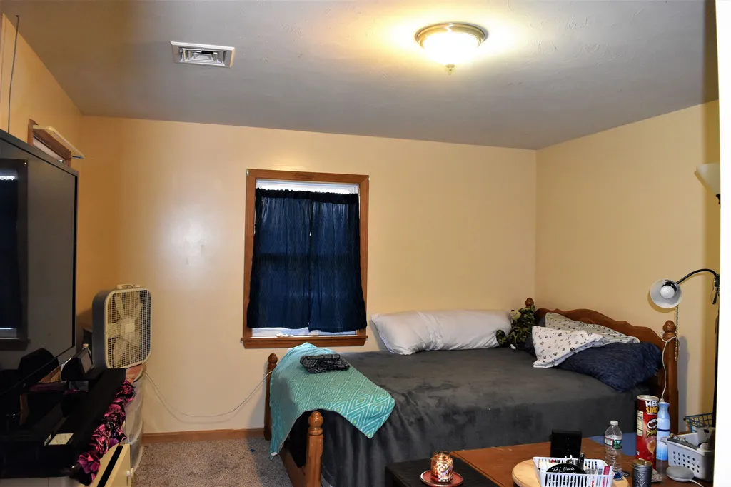 46 Woodrow Avenue Franklin NH 03235