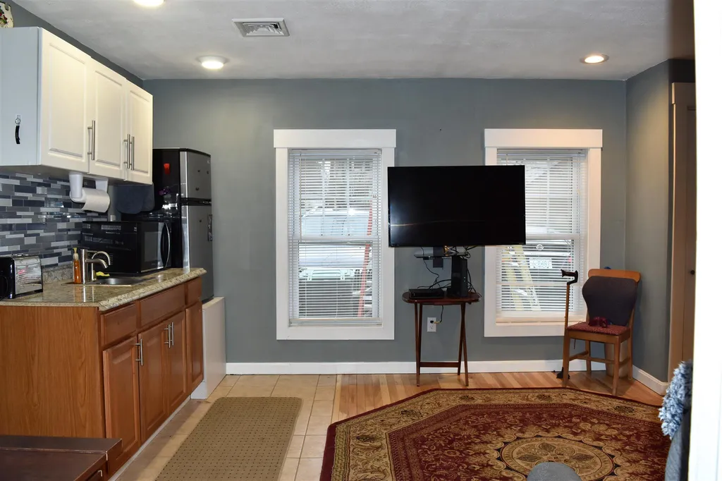 46 Woodrow Avenue Franklin NH 03235