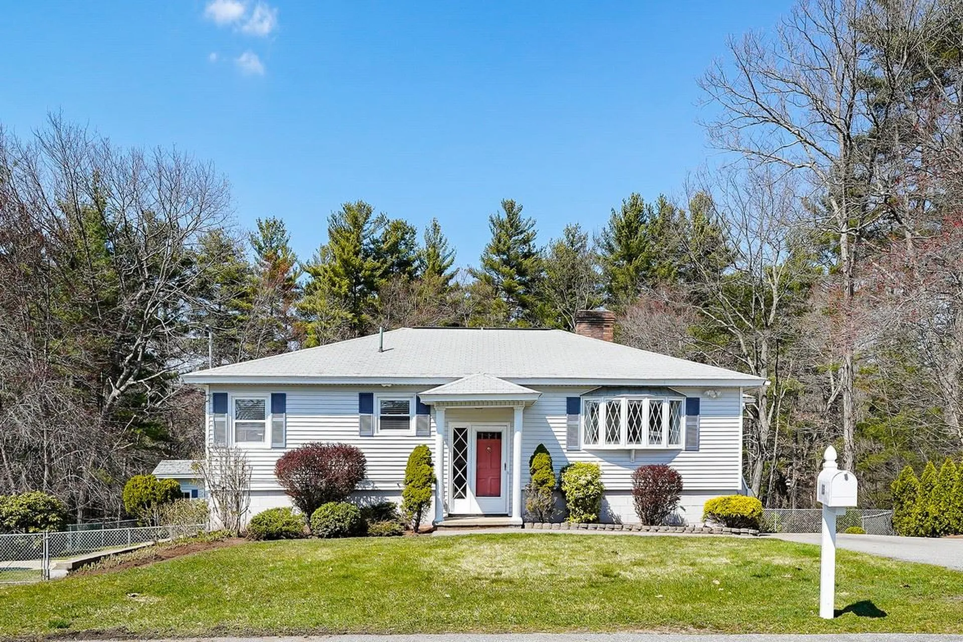 13 Linda Street Salem NH 03079