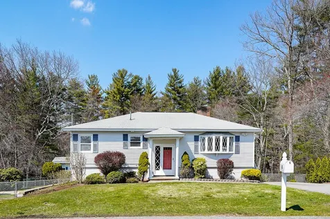 13 Linda Street Salem NH 03079