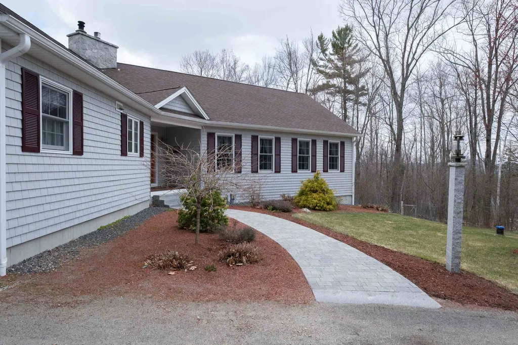 104 Chamberlain Road Alton NH 03809